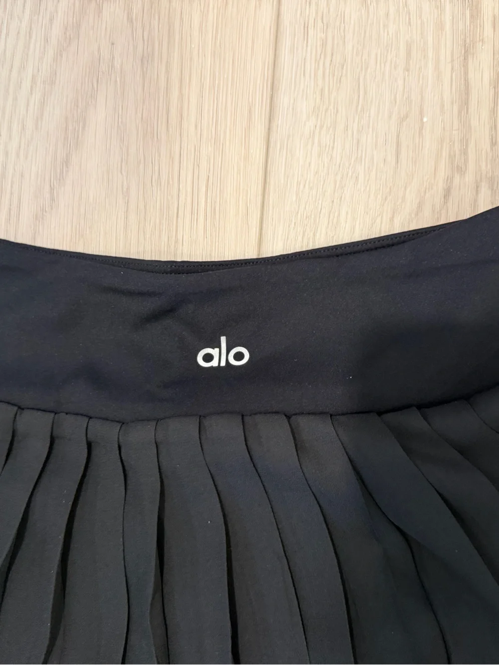 ALO Yoga Black Pleated Skirt